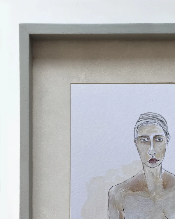 Mujer 3 - Marco tipo box gris + passepartout piedra