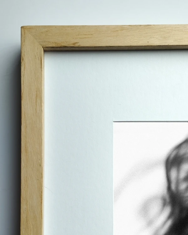 Volar - 90 x 60 / Marco en L recto kiri