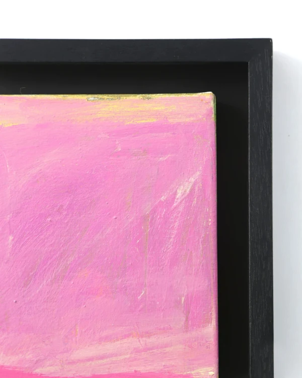 Limon rosa - Marco tipo box negro con fondo negro