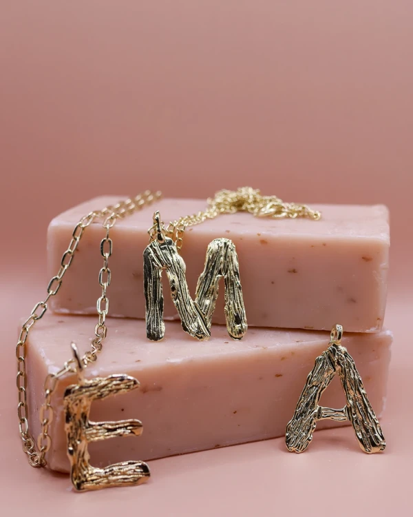 Collar Inicial - Oro