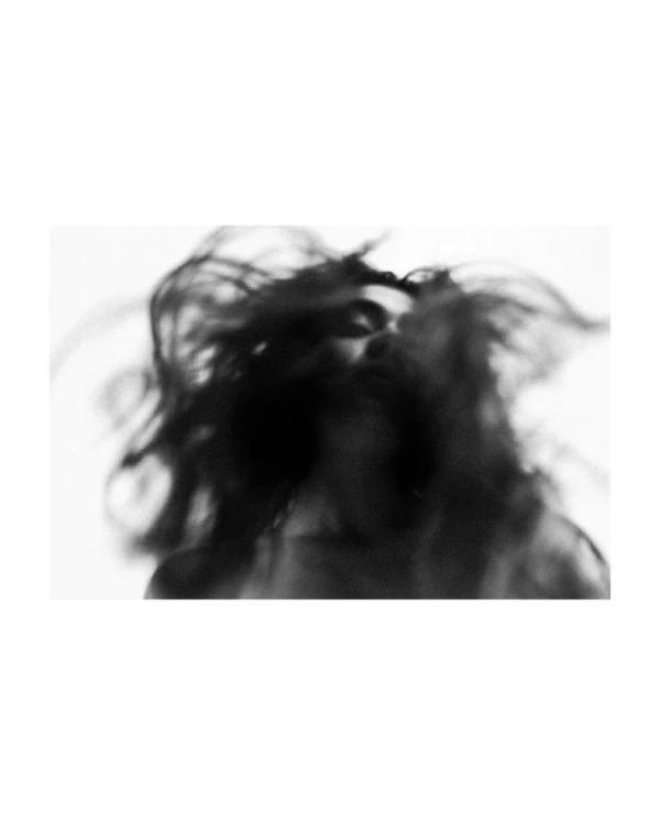 Volar - 150 x 100 / Marco en L recto negro