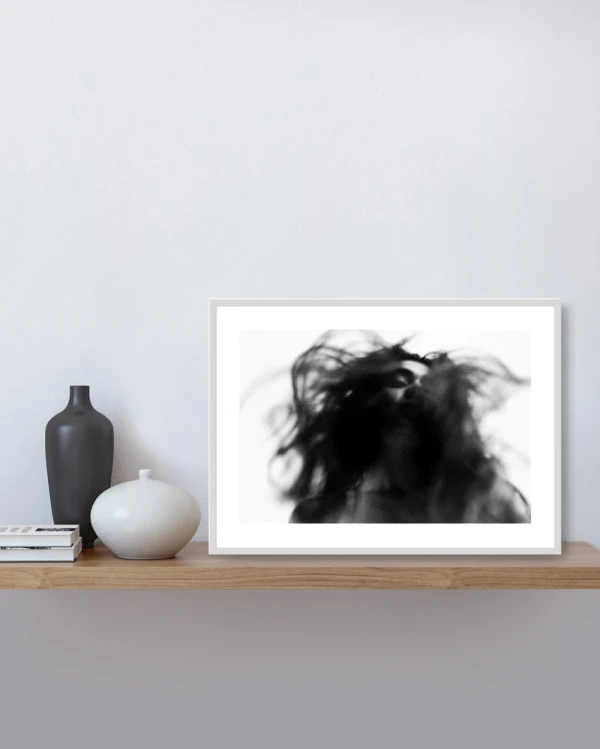 Volar - 90 x 60 / Marco en L recto negro