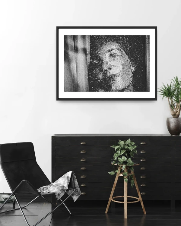 Lluvia - 90 x 60 / Marco en L recto negro