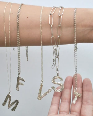 Collar Inicial - Plata