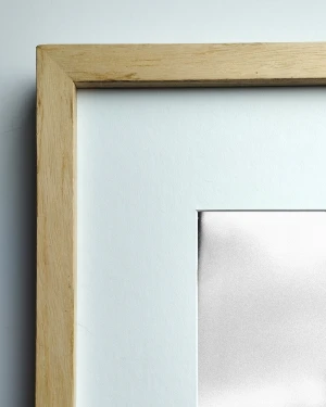 Tu mano - 90 x 60 / Marco en L recto kiri