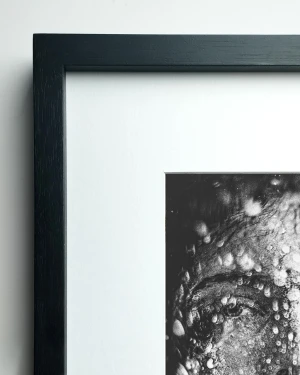 Ella - 150 x 100 / Marco en L recto negro