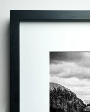 Escollera - Marco en L recto negro / 90 x 60