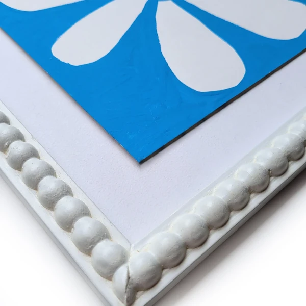 Marga 2 - Pelotitas fondo blanco - 32x32