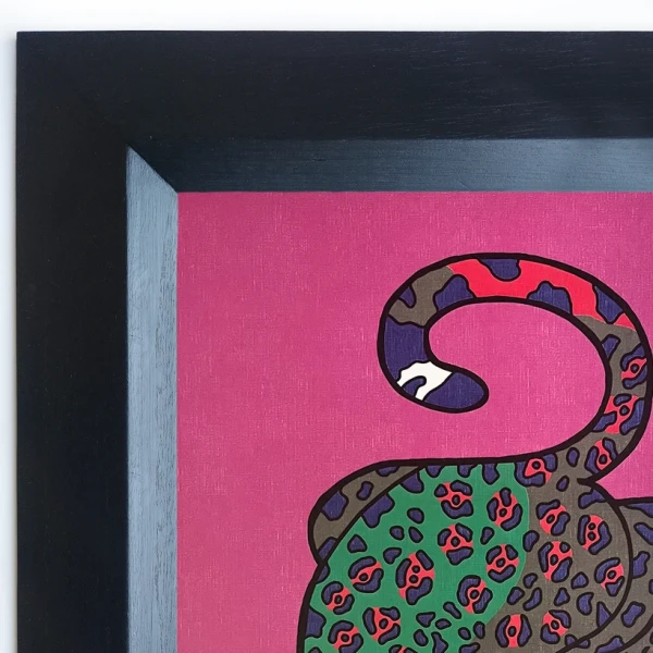 Jaguar Geométrio - verde / Marco rampa negra lisa pequeño - 34x25