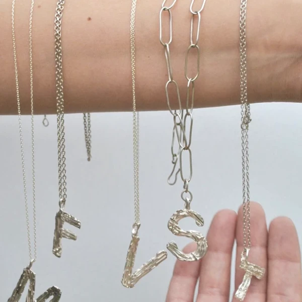 Collar Inicial - Color Plata