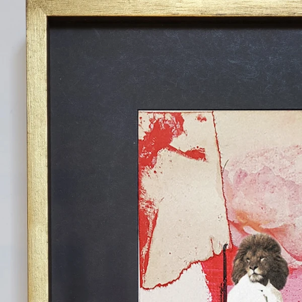 Corazon roto - L 15 dorada mas passepartout negro