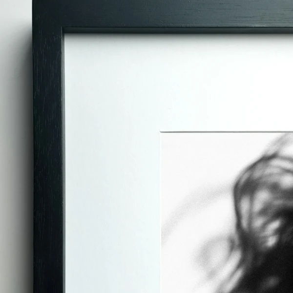 Volar - 150 x 100 / Marco en L recto negro