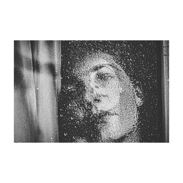 Lluvia - 90 x 60 / Marco en L recto negro