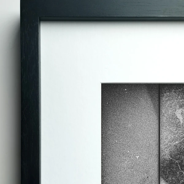 Rio - 90 x 60 / Marco en L recto negro