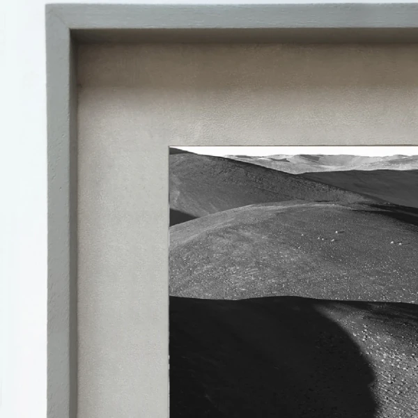 Cordillera - Marco tipo box gris con passepartout gris / 70 x 50