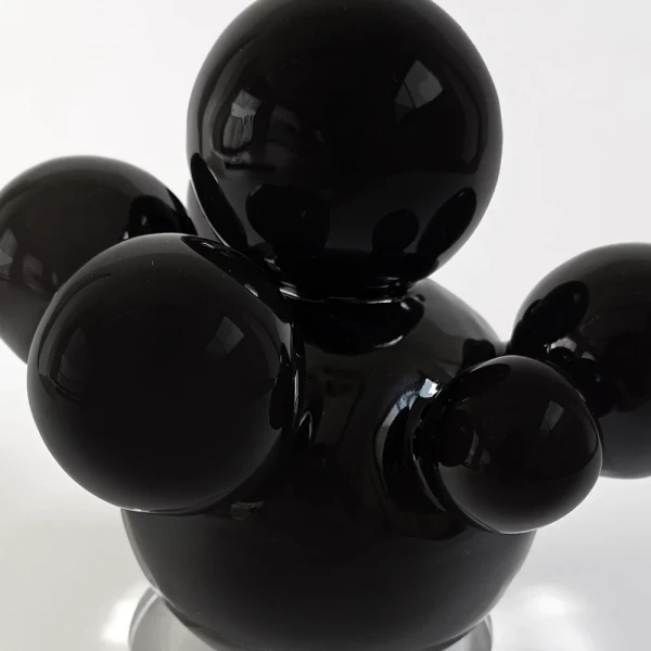 Molecule black