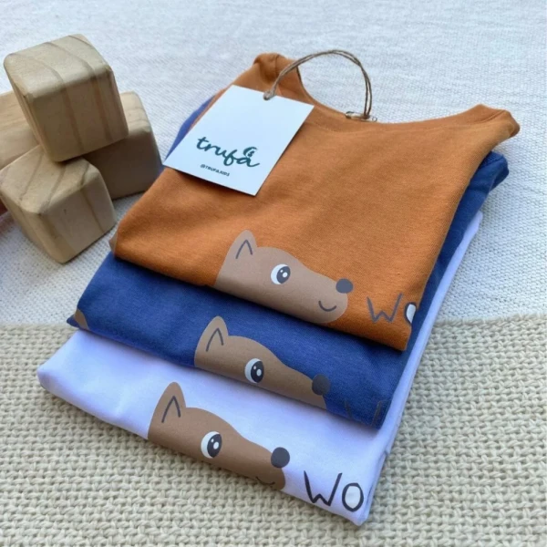 REMERA WOOF AZUL