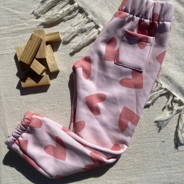 JOGGER FRISA CORAZÓN