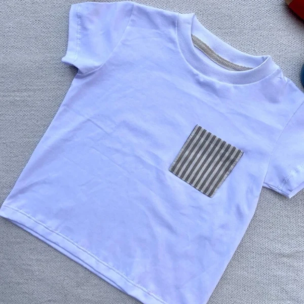 Remera bolsillo Arena
