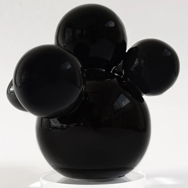 Molecule black