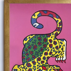 Jaguar Geométrio - amarilla / Marco chato de 2 x 2 cm dorado a la hoja - 49x36