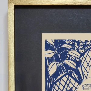 Azul - 21 x 30 / Marco recto de 1.5 x 3.5 en L dorado mas paspartu negro