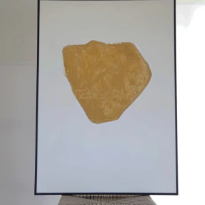 Piedras x Julia Martinez - Ocre