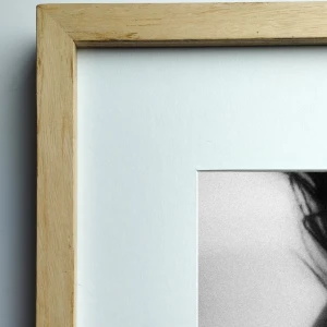 Desnudo - 150 x 100 / Marco en L recto kiri