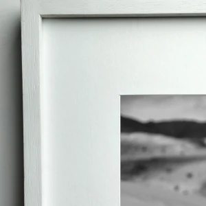 Abaucan - Marco en L blanco mas passepartout blanco / 70 x 50